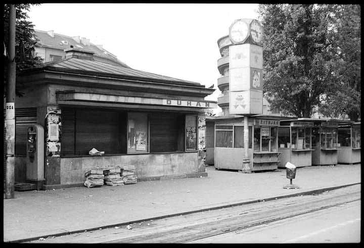 Kvaternikov trg 1980-ih godina, kiosci